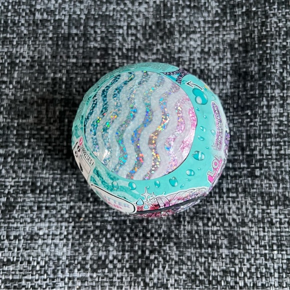 NWT LOL Surprise Glitter Color Change Dolls with 7 Surprises - Picture 6 of 6